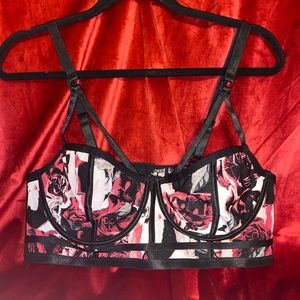 Beautiful Torrid Curvy Bra/Bustier Size 2